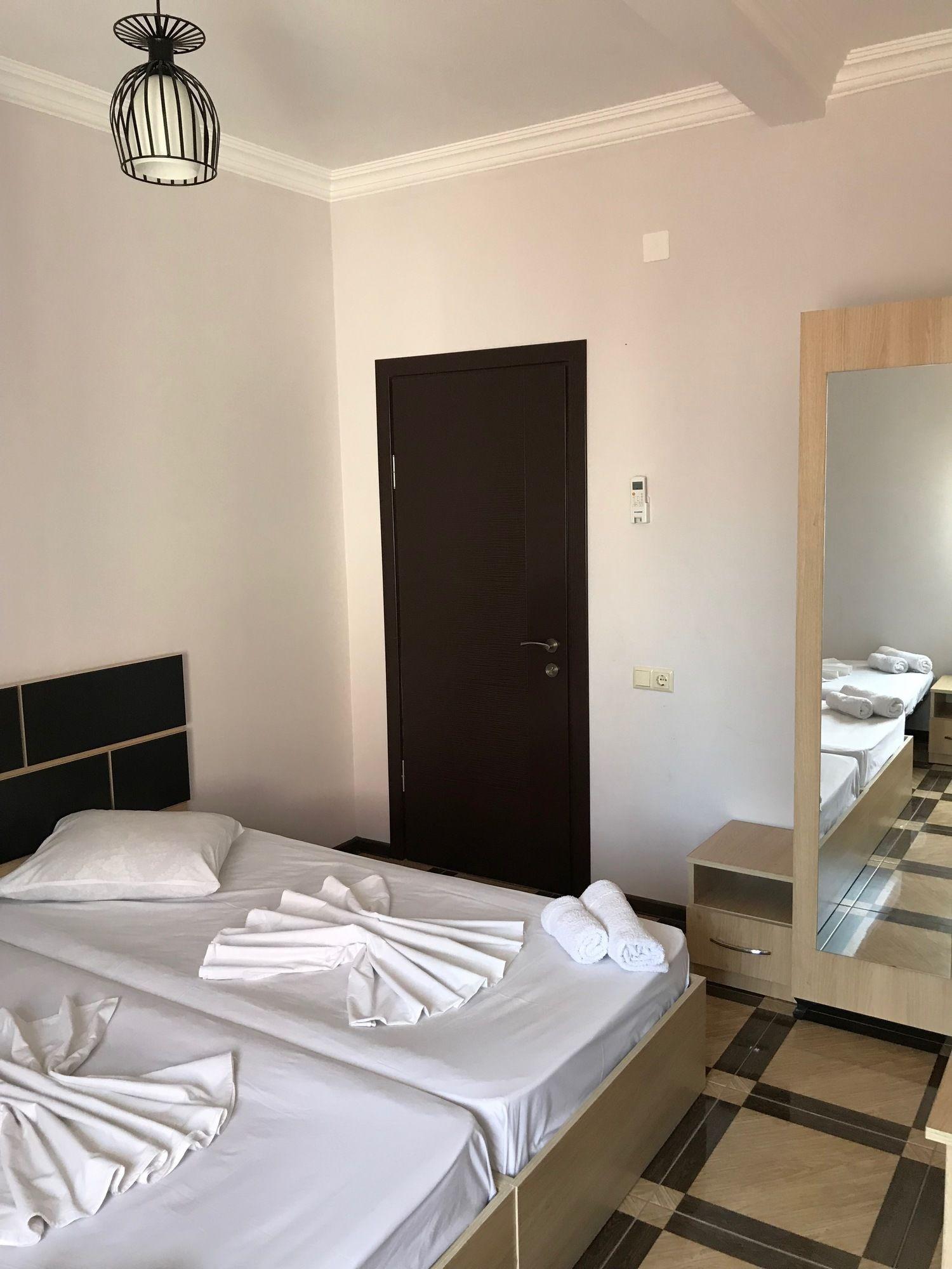 באטומי Holiday House מראה חיצוני תמונה